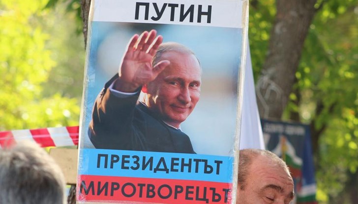 И на фона на събитията от последните дни можем само да се радваме, че България не стана член на СССР - или 16-ата република И на фона на събитията от последните дни можем само да се радваме, че България не стана член на СССР - или 16-ата република