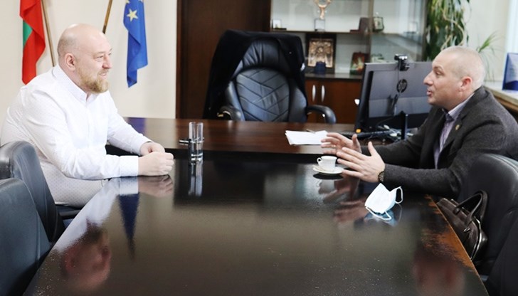 76 превозни средства са спрени от движение за срок от една година, като са свалени регистрационните им табели, а техните водачи са с отнети шофьорски книжки 76 превозни средства са спрени от движение за срок от една година, като са свалени регистрационните им табели, а техните водачи са с отнети шофьорски книжки