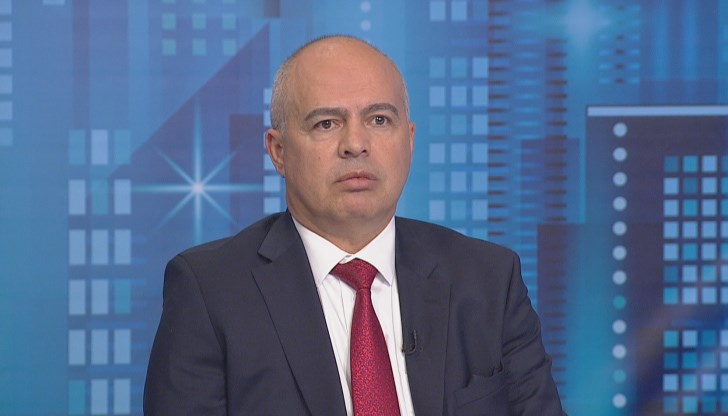 "България не бива да изпада в зависимости и цената на електроенергията да не бъде, каквато е сега", допълни Свиленски