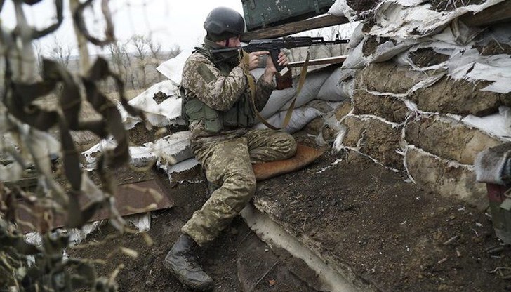В същото време жител на ДНР бе ранен при украински обстрел