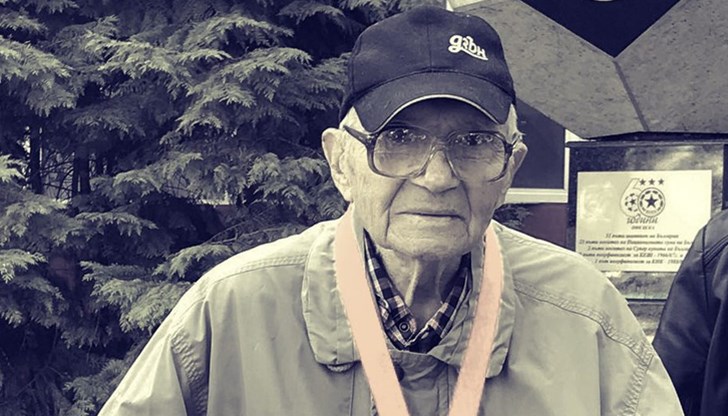 Ганчо Василев започва кариерата си в отбора на „Напредък“ (Русе) през далечната 1938 г.