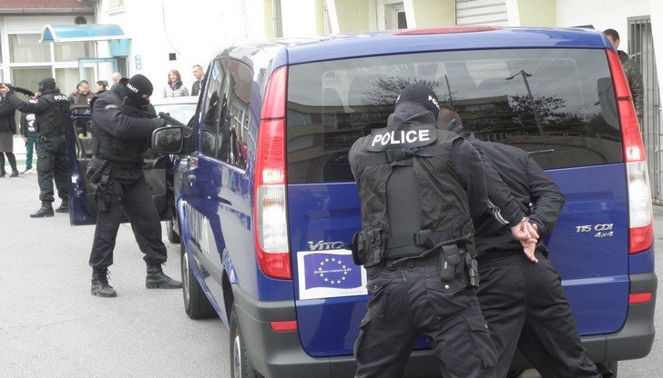 Мъжът е задържан в районното управление на МВР във Враца