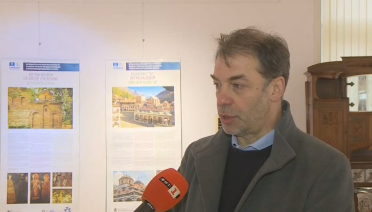 "В събота, за съжаление, си позволяваме да пуснем парното. Например екомузея до нас, заради аквариума и заради животните не можем да спрем отоплението", каза проф. Николай Ненов "В събота, за съжаление, си позволяваме да пуснем парното. Например екомузея до нас, заради аквариума и заради животните не можем да спрем отоплението", каза проф. Николай Ненов