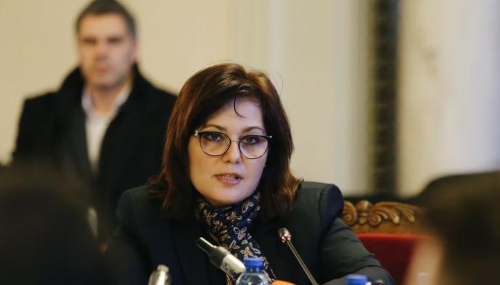 Визирайки състоянието на пациентката, изискването на документи не присъства в стандарта при такова състояние, каза проф. Сербезова