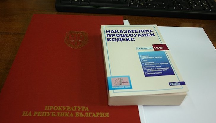 34-годишния Васил Николов е обвинен за кражбата на 3 120 лева от клон на „Български пощи” 34-годишния Васил Николов е обвинен за кражбата на 3 120 лева от клон на „Български пощи”