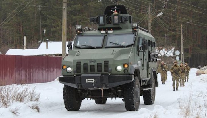 Той призова французите да бъдат особено бдителни и ги посъветва да подготвят всички лични документи