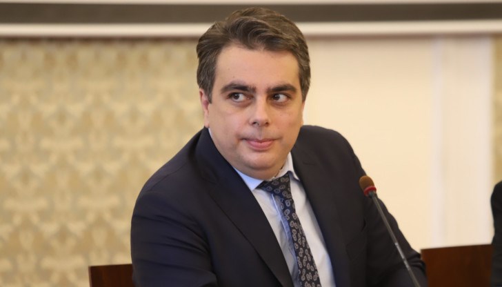 Ако обаче данъците отиват за смислени политики, хората нямат проблеми да плащат данъци, каза финансовият министър