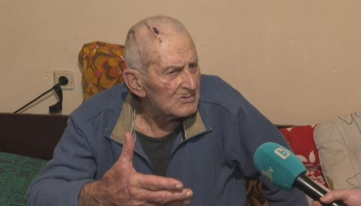 85-годишен мъж е бил удрян и душен в дома си
