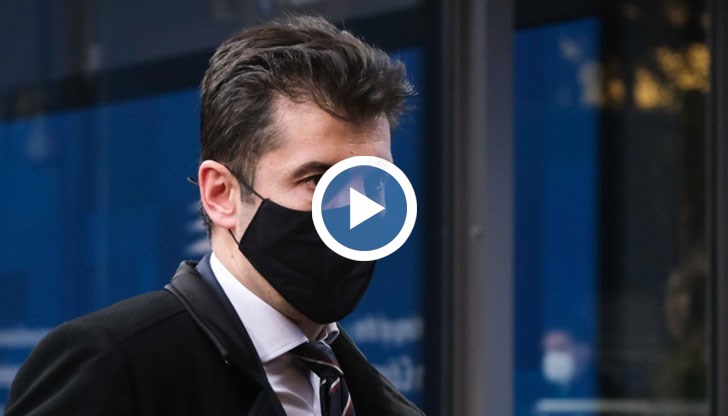 Млади момчета - и от украинска, и от руска страна, в момента умират заради един лидер, който седи от другата страна на масата и взима ужасно грешни решения