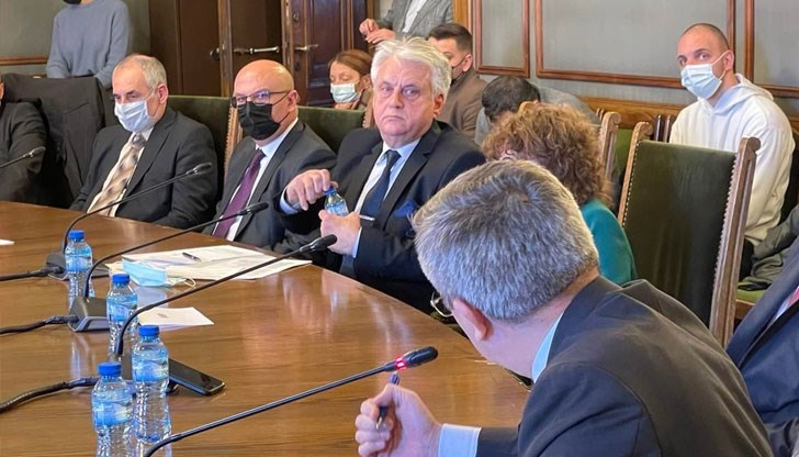 Те ще бъдат изслушани в ресорните им комисии