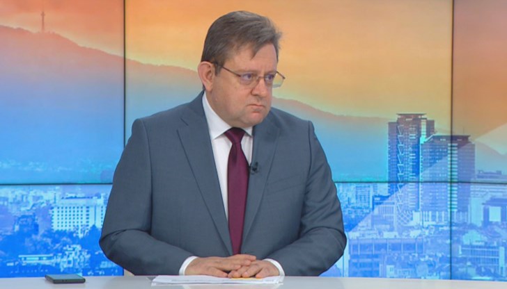 С кредит от 35 млн. лв. ще се покриват натрупани просрочени задължения в изключително сериозен размер, който е почти 50% от годишния оборот, каза още д-р Атанас Атанасов С кредит от 35 млн. лв. ще се покриват натрупани просрочени задължения в изключително сериозен размер, който е почти 50% от годишния оборот, каза още д-р Атанас Атанасов