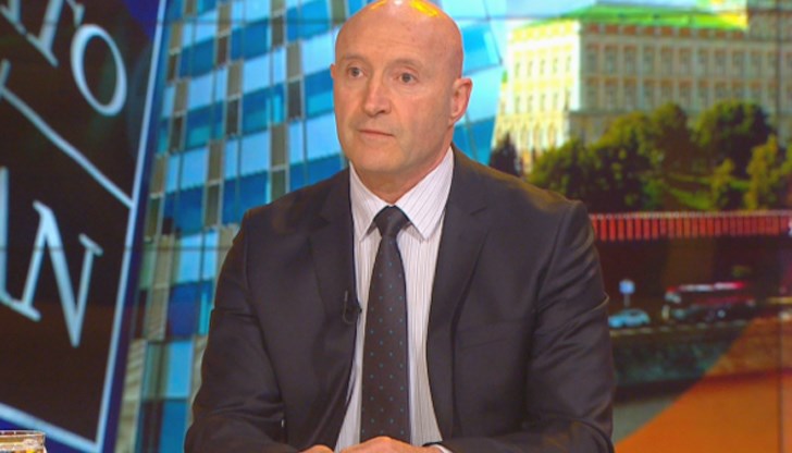 "По договор осемте самолета трябва да бъдат доставени до 2024 г., но ако имаме предвид забавянето, до 2025 г. ще бъдат доставени", смята Благовест Белев "По договор осемте самолета трябва да бъдат доставени до 2024 г., но ако имаме предвид забавянето, до 2025 г. ще бъдат доставени", смята Благовест Белев