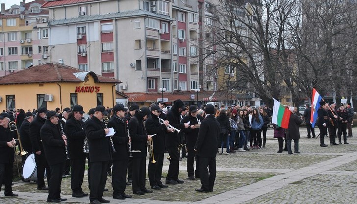 Тържествената церемония ще се състои в 12:00 часа в неделя на Пантеона на възрожденците