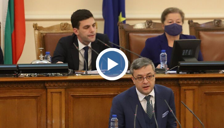 Това, което вчера президентът каза на премиера, беше "Не ми пипай хората", премиерът му каза: "Не ми се бъркай", заяви депутатът от ГЕРБ