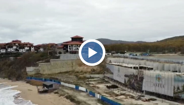 Строежът ще бъде отстранен, като ще остане единствено частта, която изпълнява укрепващи свлачището и терена функции