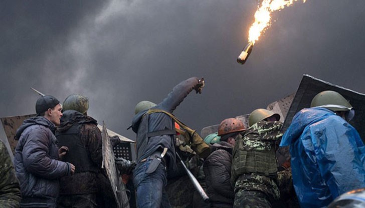 Убито е цяло семейство на улица в един от централните квартали на Киев посред бял ден Убито е цяло семейство на улица в един от централните квартали на Киев посред бял ден