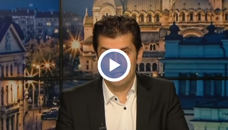 Основното в това интервю обаче бяха не толкова отговорите, които Петков даде, а въпросите, които му бяха зададени