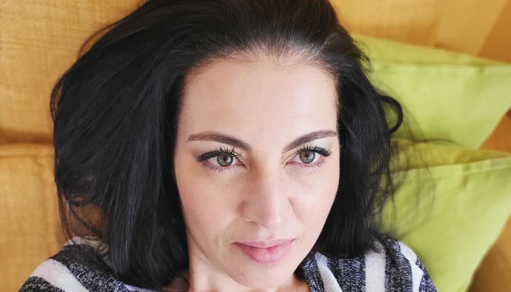 В следващите 10 дни ще съм на дивана вкъщи В следващите 10 дни ще съм на дивана вкъщи