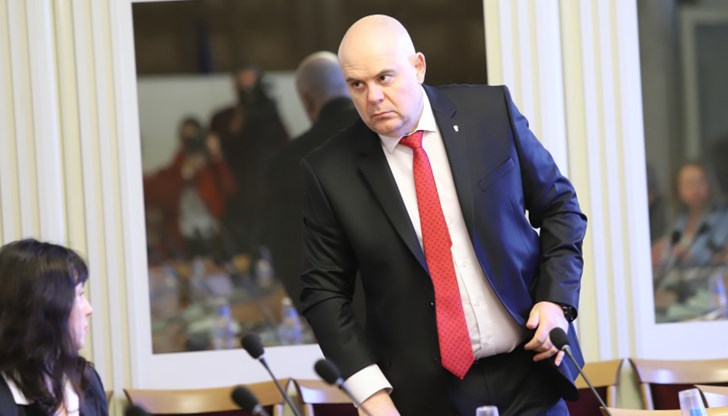 Правосъдният министър няма да губи време, счита юристът Правосъдният министър няма да губи време, счита юристът