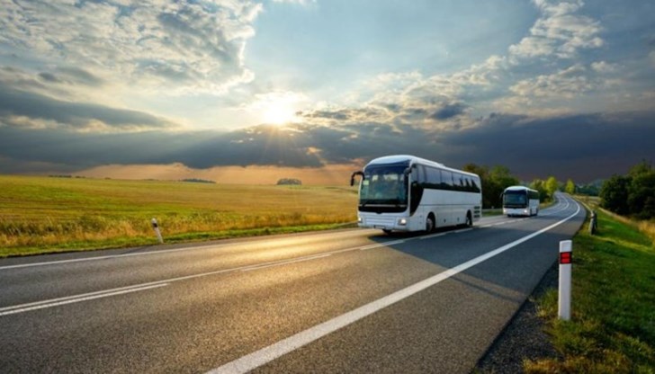 С тях към Варна пътуват около 85 български, украински и други граждани, много от които жени и деца