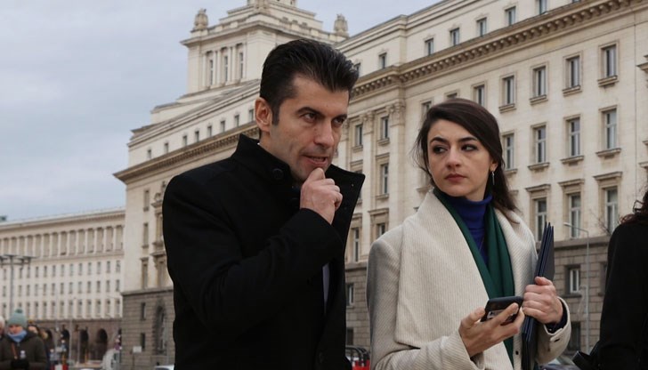 Държавното обвинение им изпрати призовка