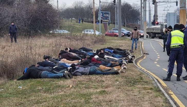 Тя се провежда на входа на комплекс "Меден рудник"