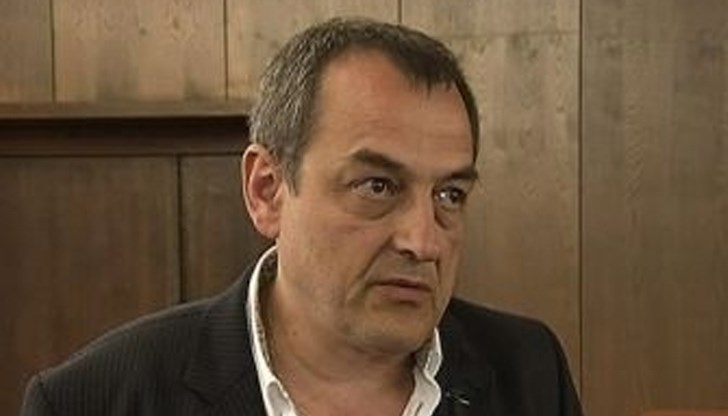 Д-р Светослав Дачев обясни, че ако през декември 2020 г. разходите за електроенергия са били 2500 лева, то през декември миналата година те са 7300 лева