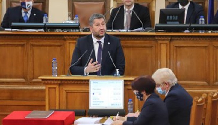 "Възраждане" казаха, че няма да подкрепят декларация от името на Парламента, която не е в съзвучие с българските национални интереси.