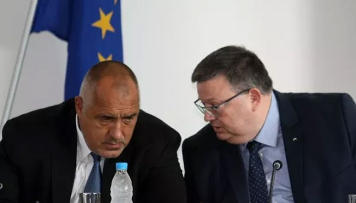 Милата родна медия изчерпателно отразява всички тези "свински черва", както и общата атака на "мозъчния център"