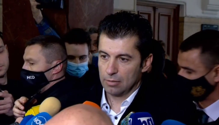 Викането на премиера и началника на кабинета му е форма