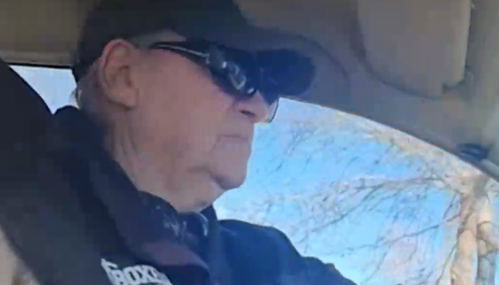 Рилчанинът Борис Димитров притежава решение на ТЕЛК за нарушено зрение,