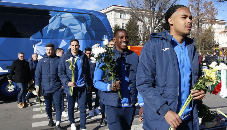 Не гледам и не участвам в официалните чествания на 19