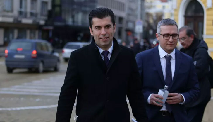 Не че разстоянието между Народното събрание ​и Министерски съвет е