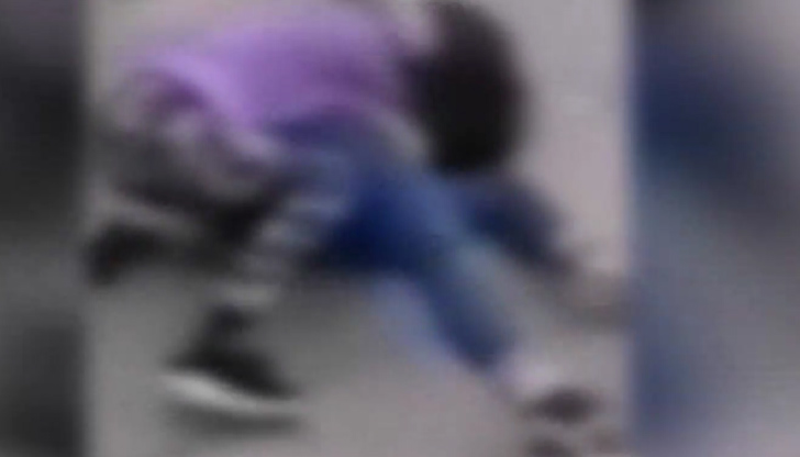 Пореден случай на насилие между деца. Две момичета се биха