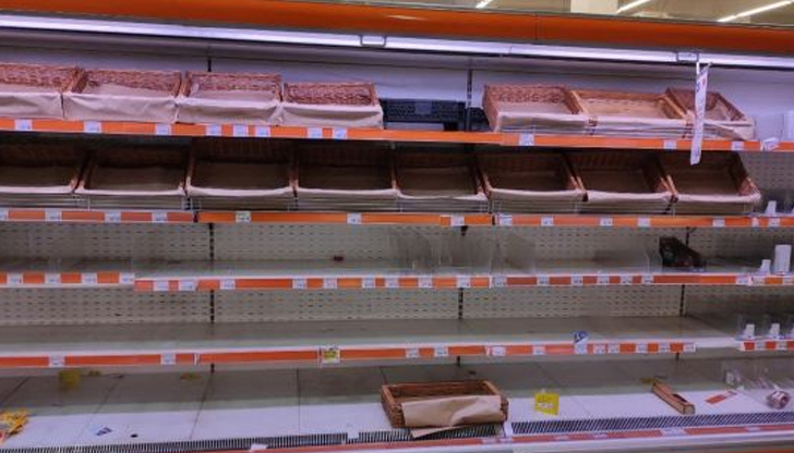 Няма стоки от първа необходимост в магазините в КиевТова разказа