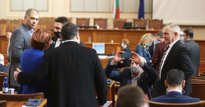 Депутатите определиха нулева ДДС ставка в някои стоки в битката