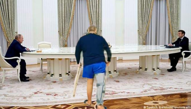 Лидерът на ГЕРБ се "появи" на снимката във вида си