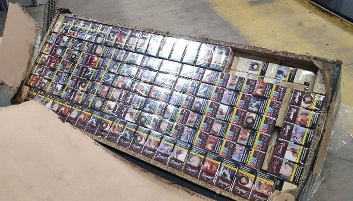 Митнически служители откриха 750 кутии (15 000 къса) цигари, скрити