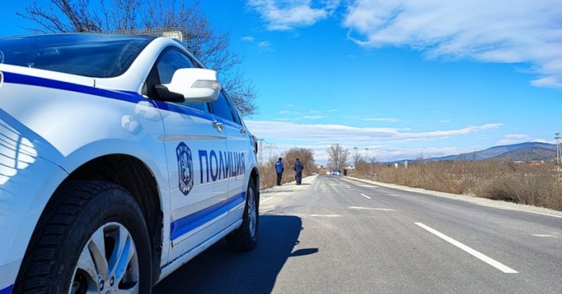 Сигналът е подаден в 20:07 часа, че двама мъже преследват