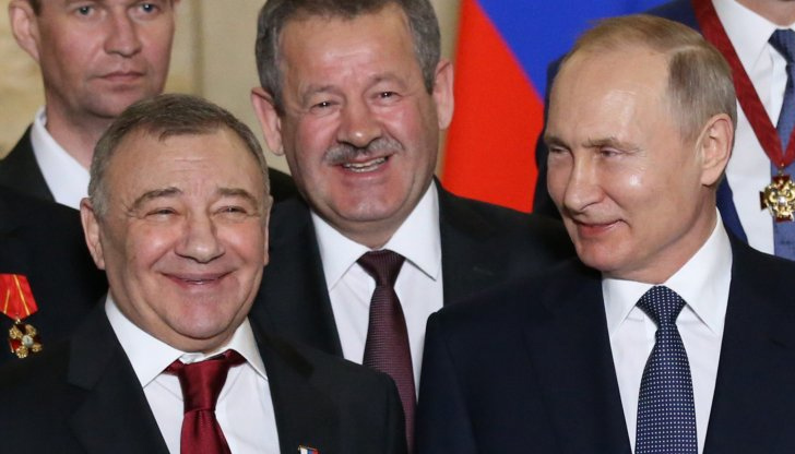 Вижте, има едни несъвместими неща. Например, несъвместимо е да не