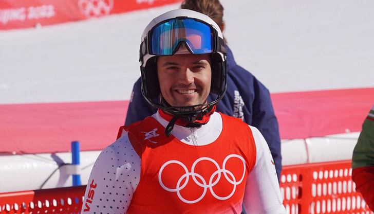 Алберт Попов отсрами България на Зимните олимпийски игри в Пекин.Представителят