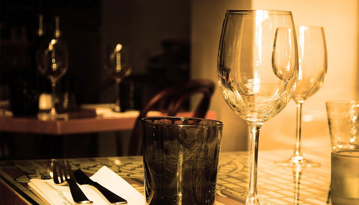 Топла супа на обед в ресторант под 3 лева вече