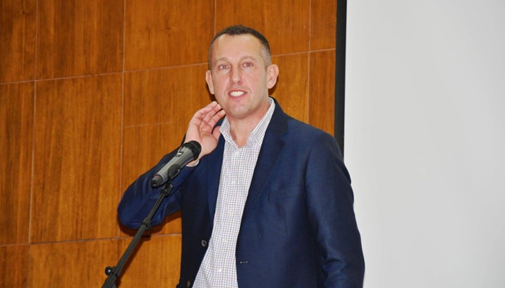 Чл.-кор., проф., д-р ик. н., д-р с.н., д-р н.с., инж.