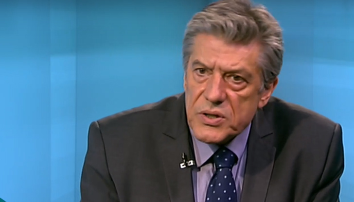 По повод проблема с изрязаната снимка, доц. Гълъбов не вярва,