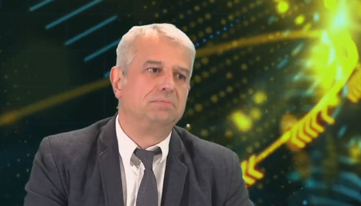 Лидерите на четирите партии в коалицията трябва да излязат и