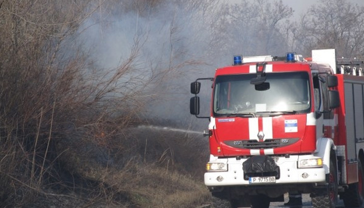 16 тона мебелно оборудване е изгоряло вчера, след като камион