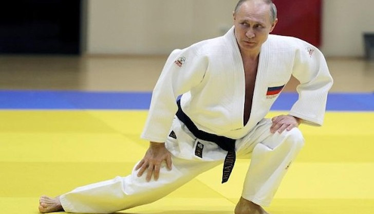 Международната федерация по джудо се разграничи от руския президент Владимир