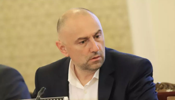 Няма как платежната система да остане в разкрачен стоеж дълго