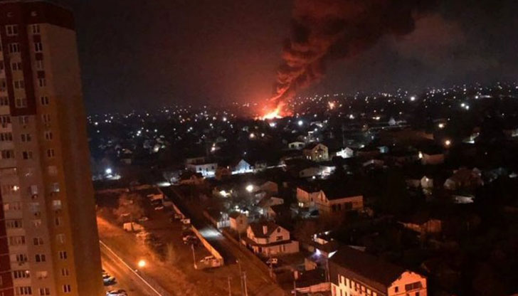 Поне 2 големи взрива са чути тази нощ в украинската
