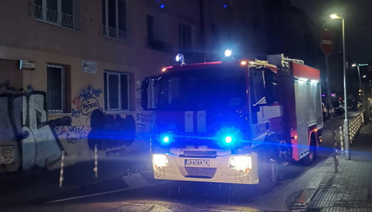 Пожар избухна в центъра на СофияПо първоначални данни пожарът е